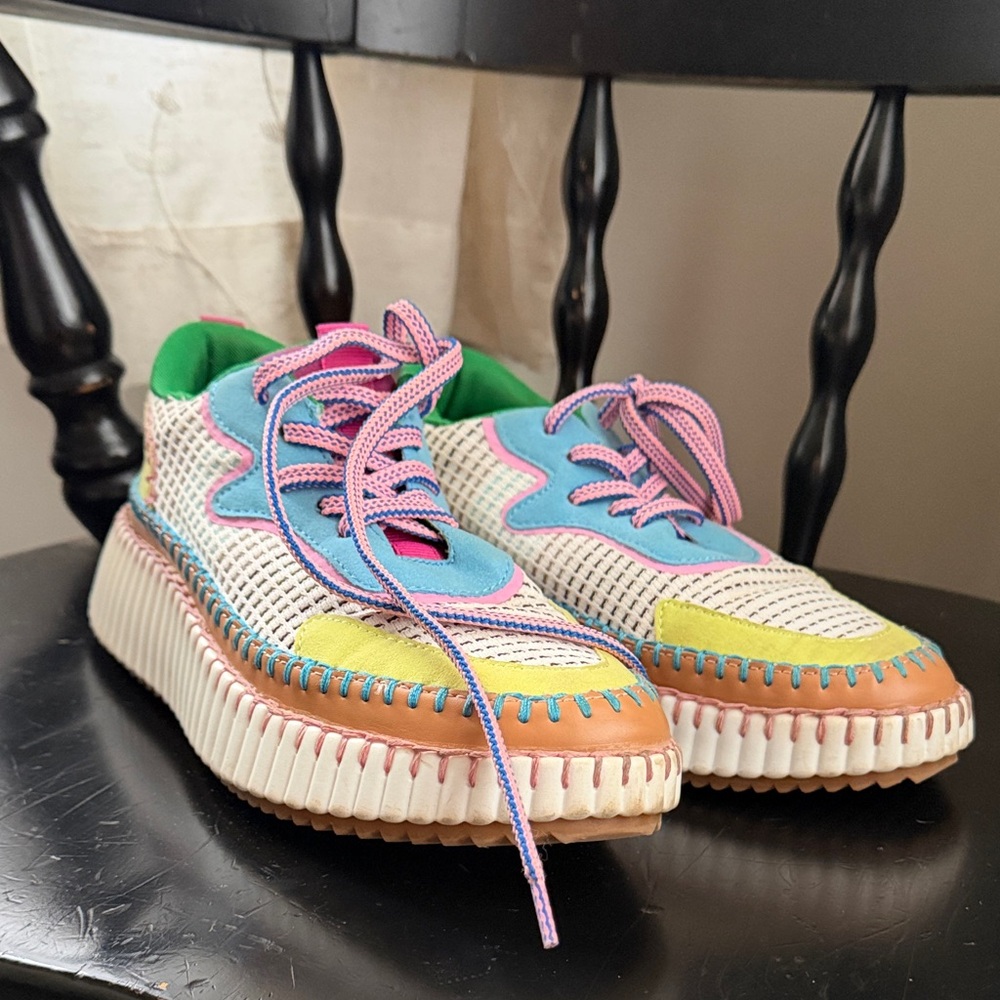 Women’s Sneakers